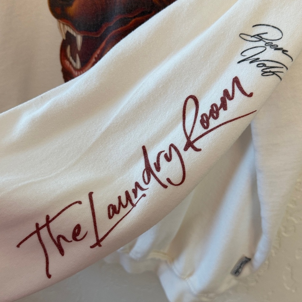 The Laundry Room White Coors Beer Wolf Oversized Sweatshirt - Picture 6 of 9